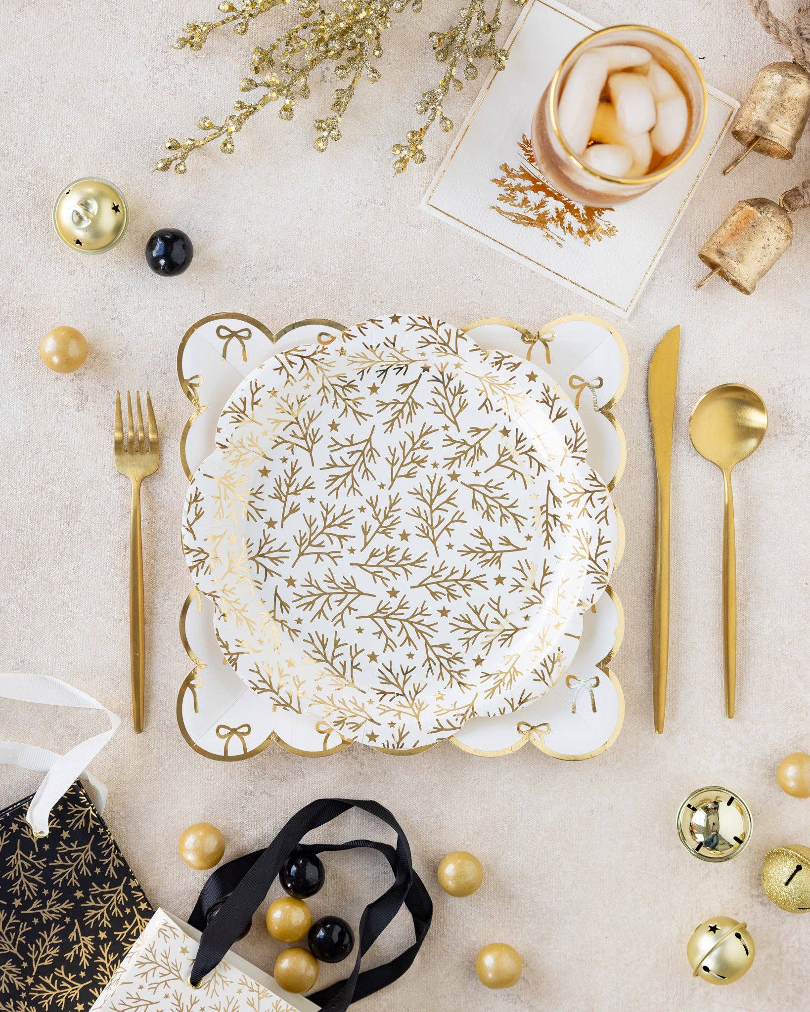 PLPL1681 - Gold Bows Paper Plate