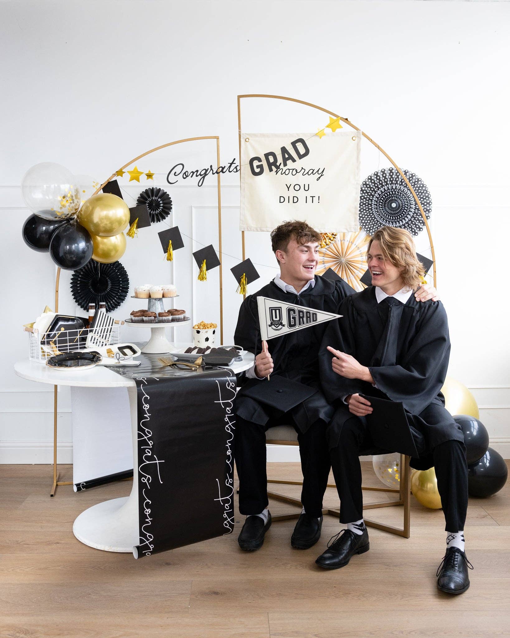 GRD1021 - Hooray Canvas Banner