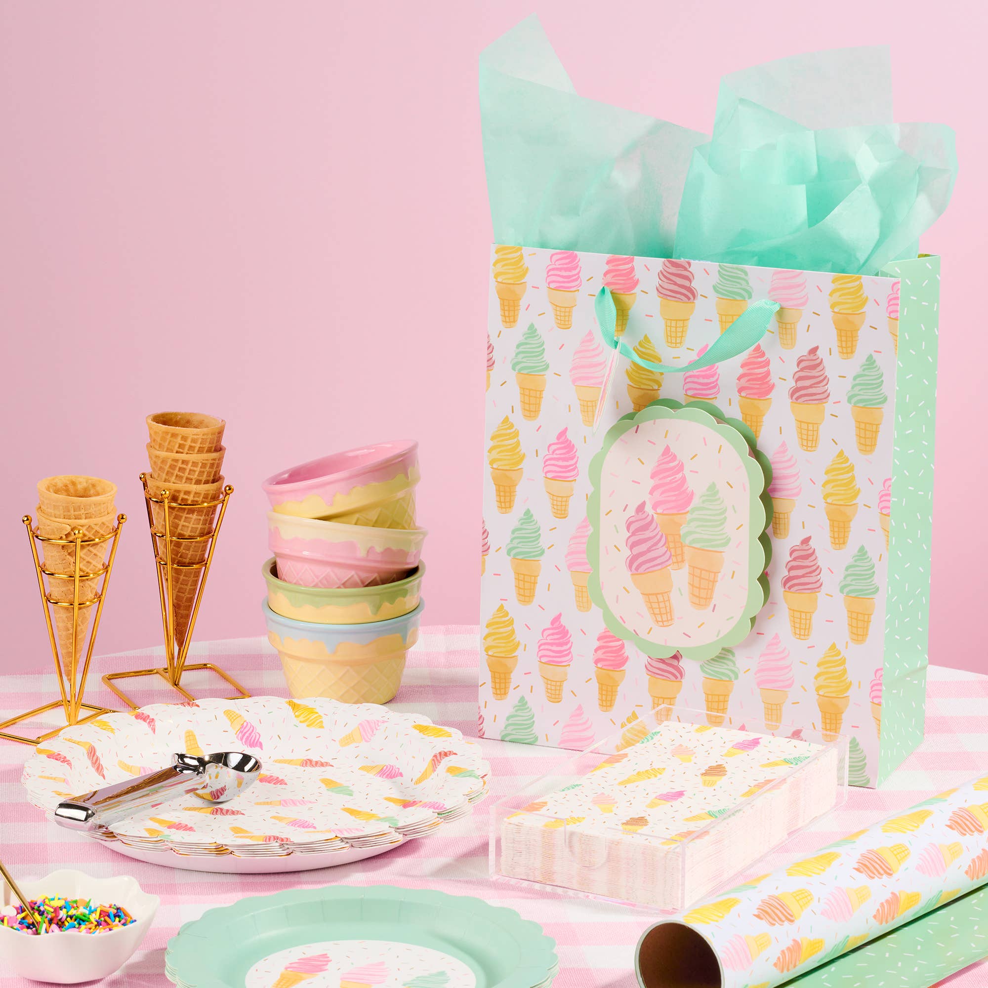 Cool & Creamy Scalloped Beverage Napkins