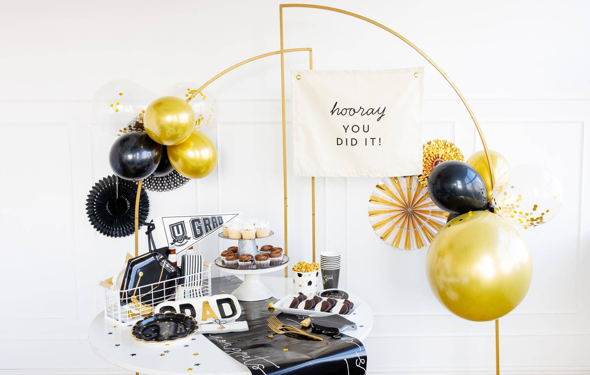 GRD1021 - Hooray Canvas Banner