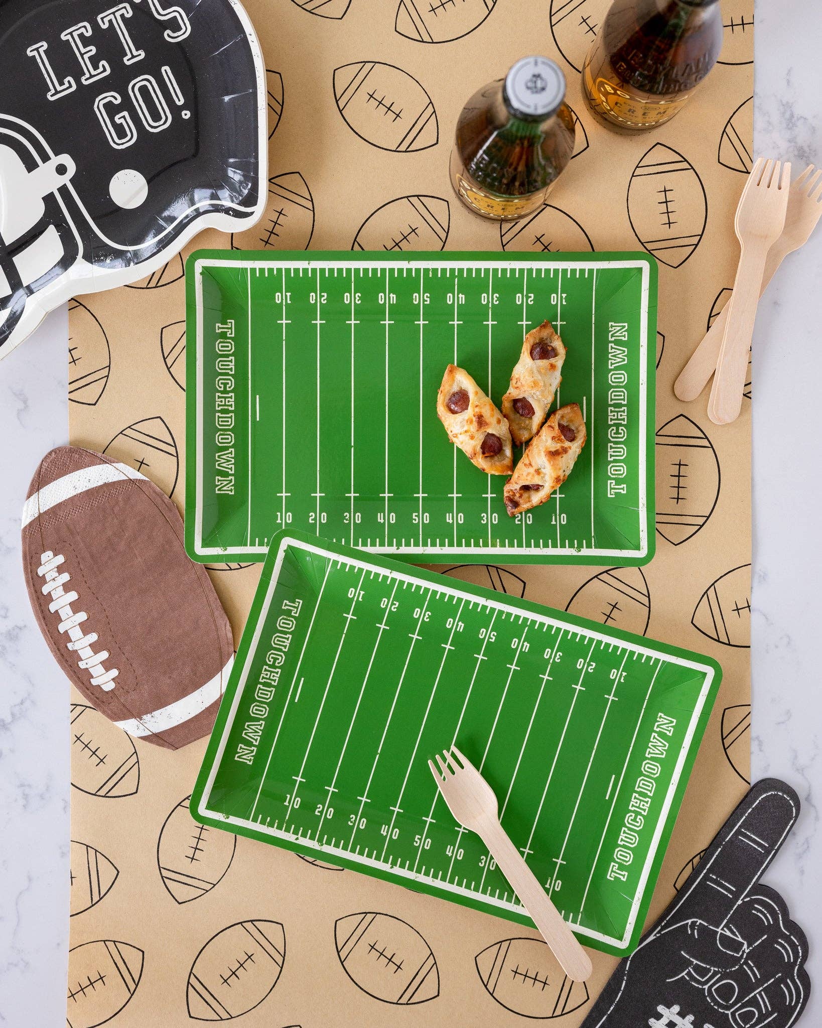 FTB940 - Football Field Shaped Paper Plate