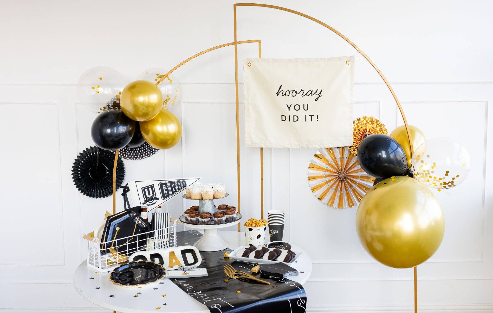 GRD1021 - Hooray Canvas Banner