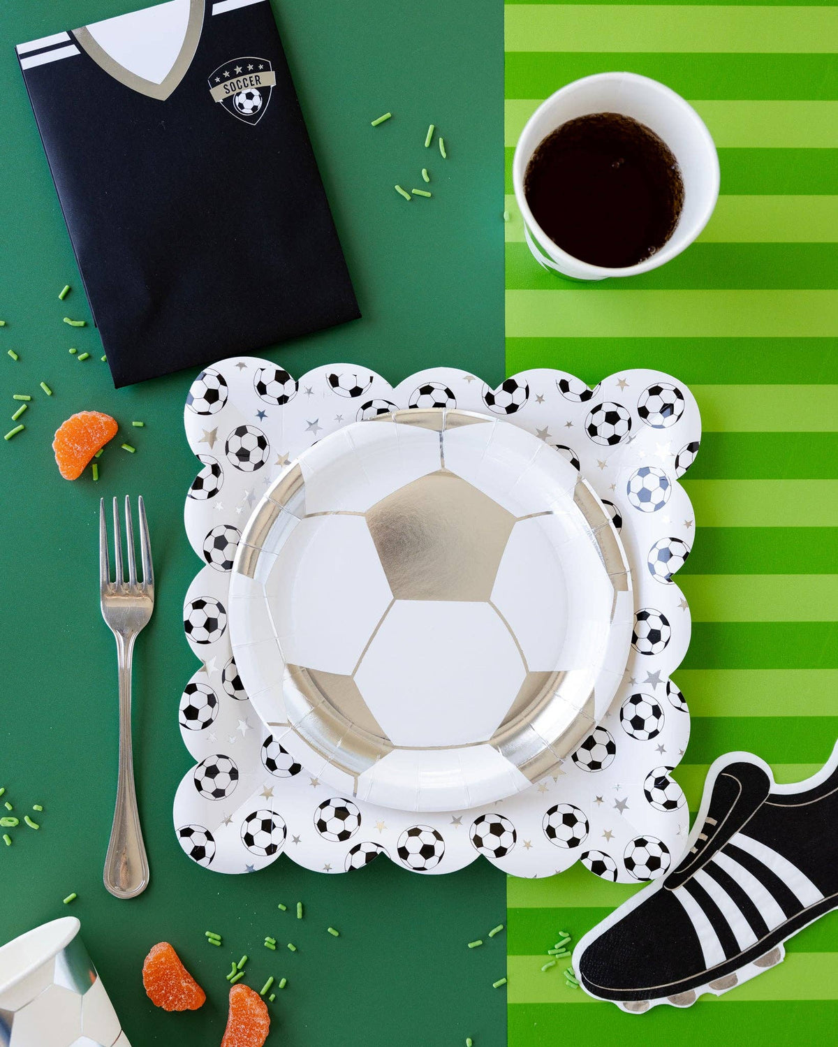 SOC1041 - Scattered Soccer Ball Paper Plate
