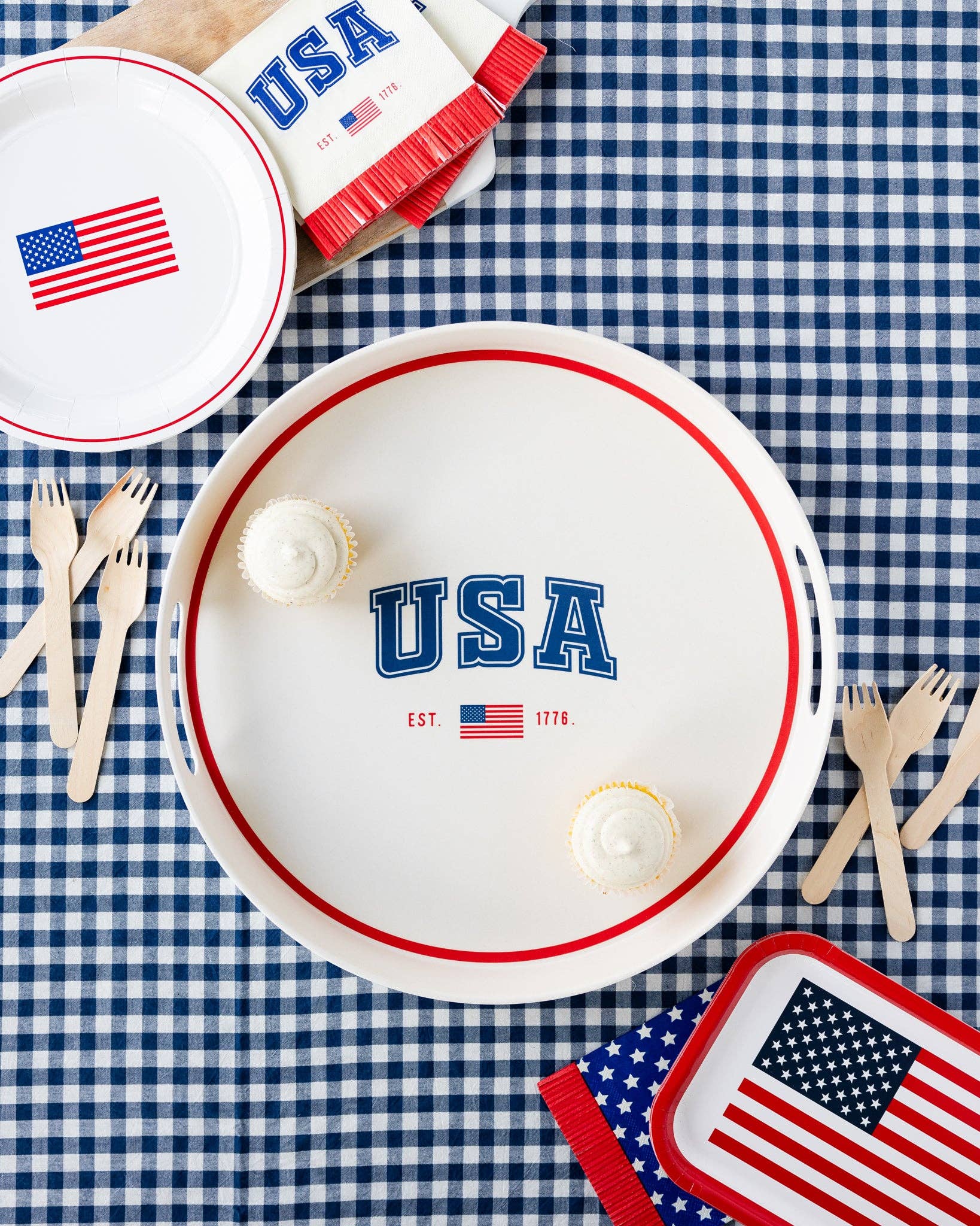 SSP1030 - USA Round Reusable Bamboo Serving Tray