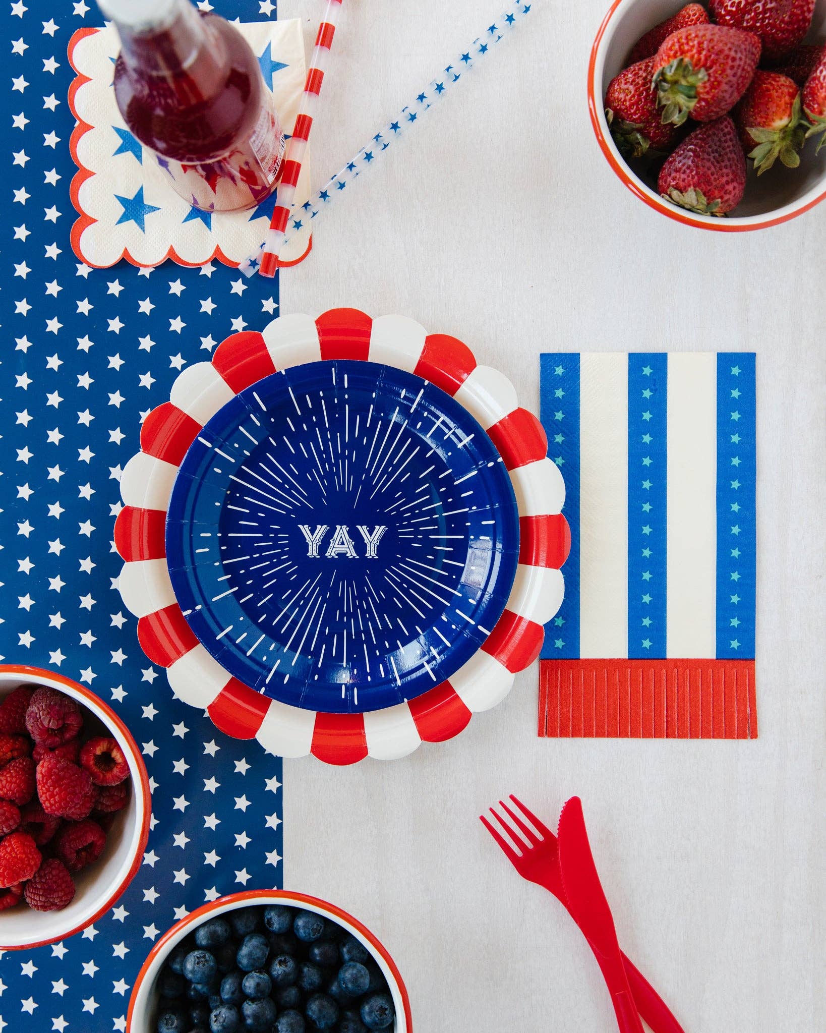 SSP841 - Firework Yay 7" Plates
