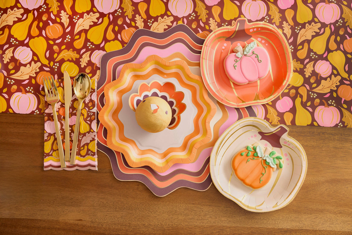 GOURDGEOUS GATHERINGS TABLE RUNNER