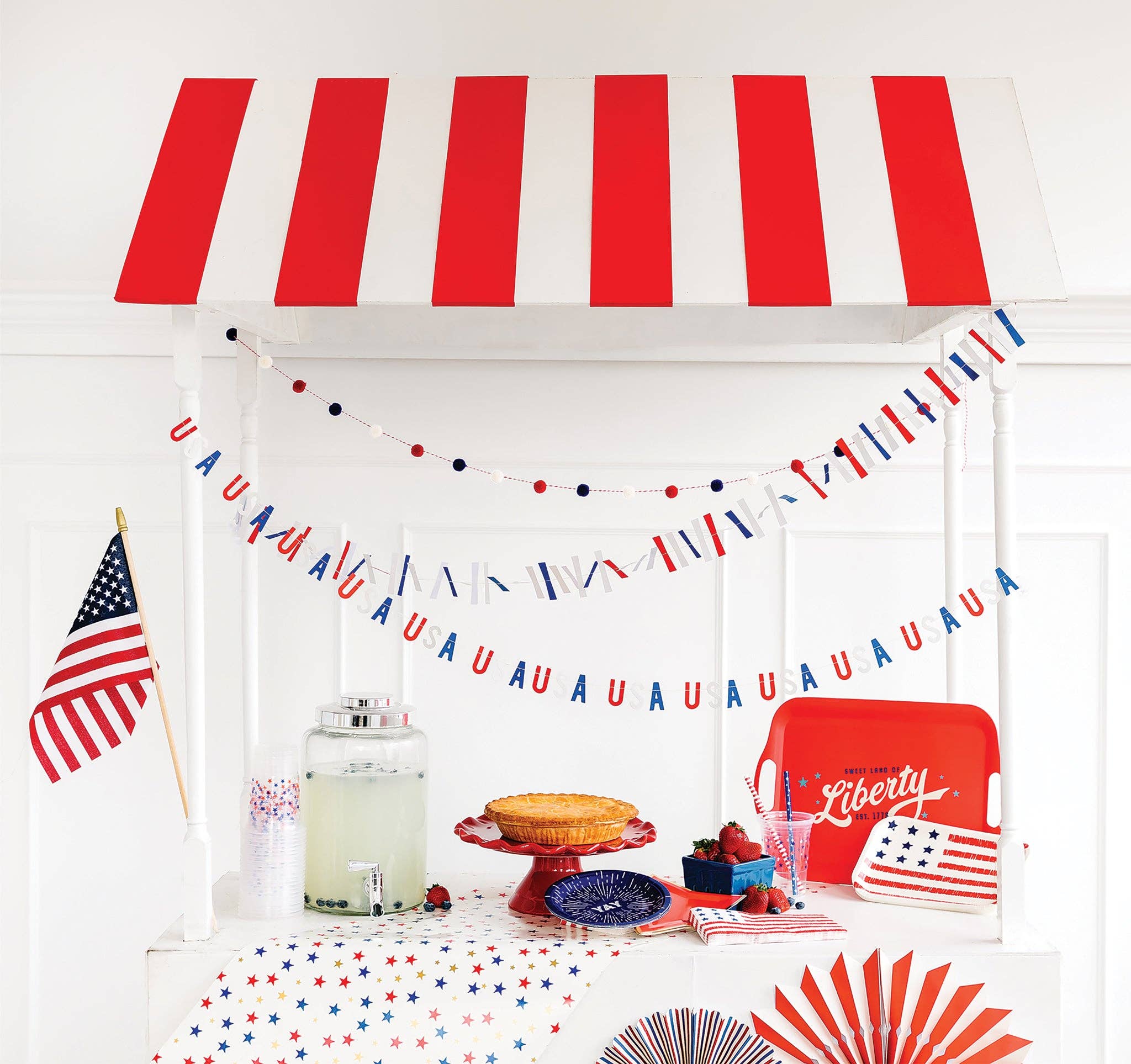 SSP802 - Stars and Stripes Ticker Tape Mini Banner Set